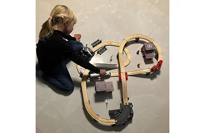 Drewniana kolej - tor kolejowy na baterie 4,8 metra