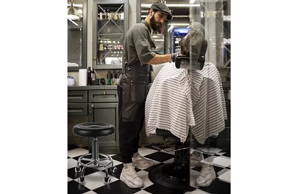 Kosmetyczne krzesło na kółkach - regulowane