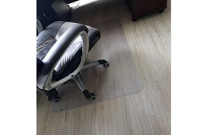 Podkład ochronny pod krzesło 100 × 140 cm – mleczny