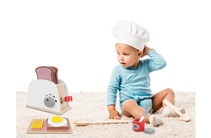 Drewniany toster dla małych kucharzy