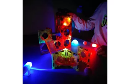 Zestaw edukacyjny magnetycznych klocków 3D - 77 sztuk