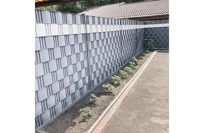 Taśma zaciemniająca na płot szara - panelowa 630 g/m² + klipsy