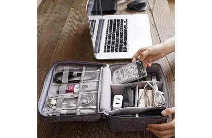 Organizer podróżny na kable i ładowarki