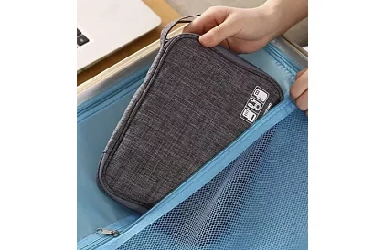 Etui podróżne – organizer na kable i ładowarki