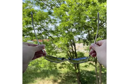 Okulary przeciwsłoneczne polaryzacyjne z etui – czarne UV 400